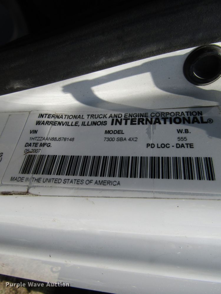 image for item DG8024 2008 International WorkStar 7300 dump truck