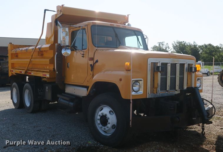 image for item DG8042 2002 International 2554 dump truck