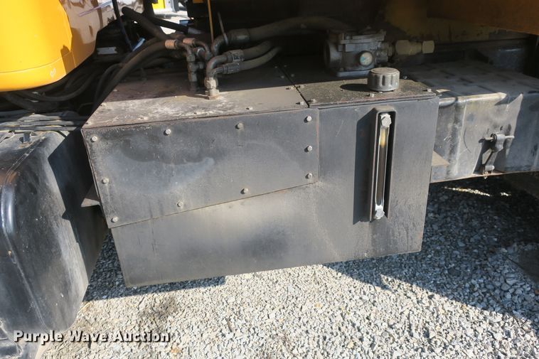 image for item DG8042 2002 International 2554 dump truck