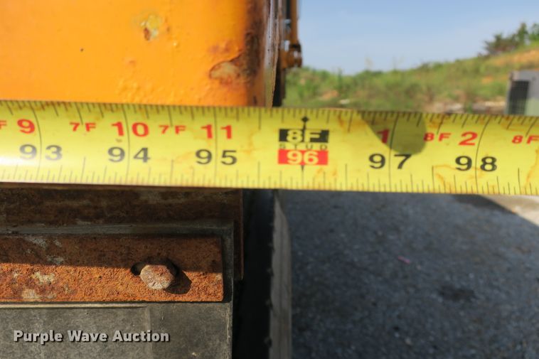 image for item DG8042 2002 International 2554 dump truck