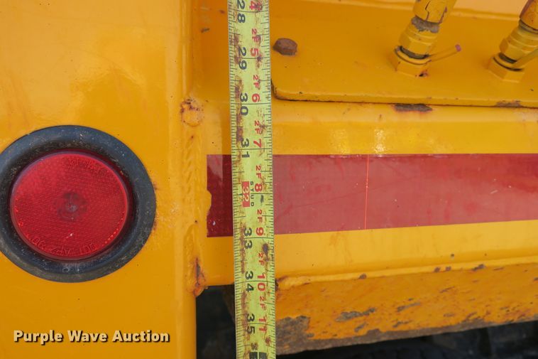 image for item DG8042 2002 International 2554 dump truck