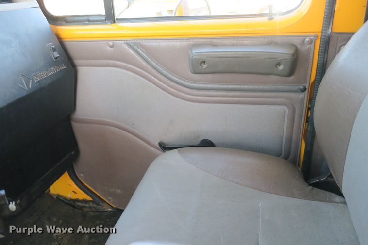 image for item DG8042 2002 International 2554 dump truck