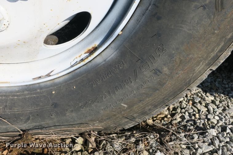 image for item DG8042 2002 International 2554 dump truck