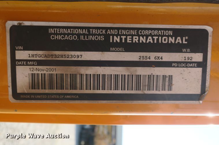 image for item DG8042 2002 International 2554 dump truck