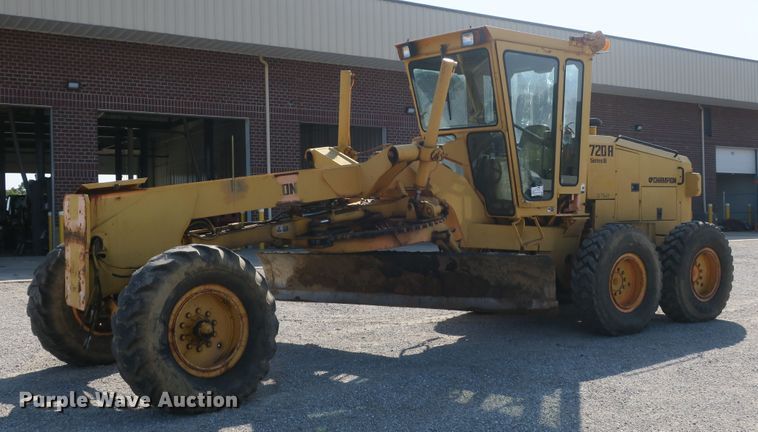 image for item DG8043 1993 Champion 720A motor grader