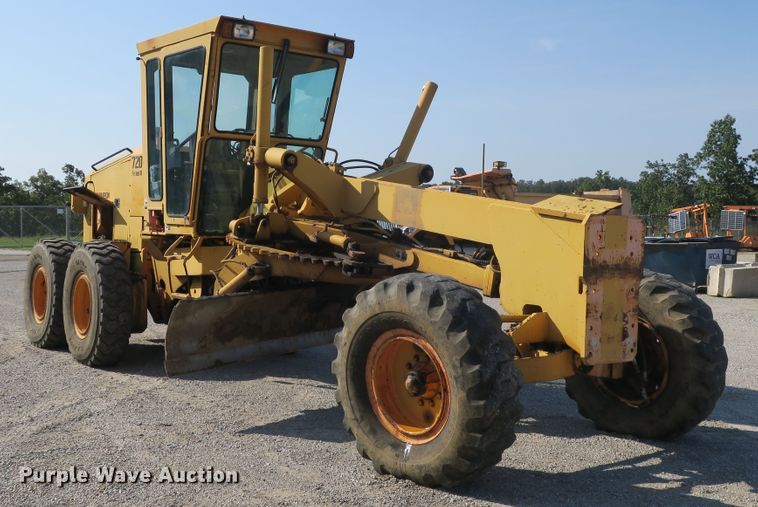 image for item DG8043 1993 Champion 720A motor grader
