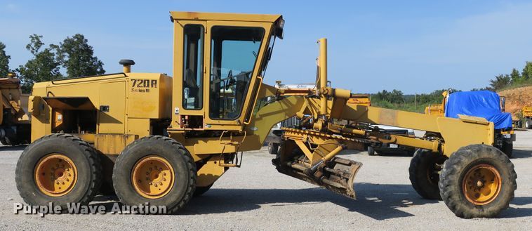 image for item DG8043 1993 Champion 720A motor grader