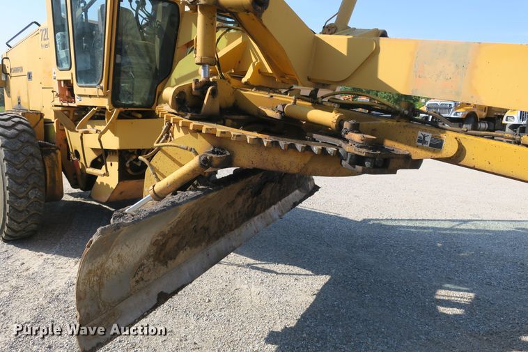 image for item DG8043 1993 Champion 720A motor grader