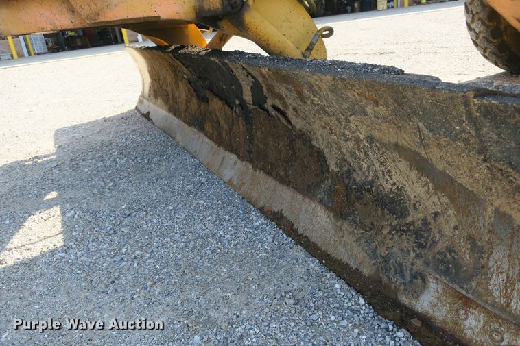 image for item DG8043 1993 Champion 720A motor grader