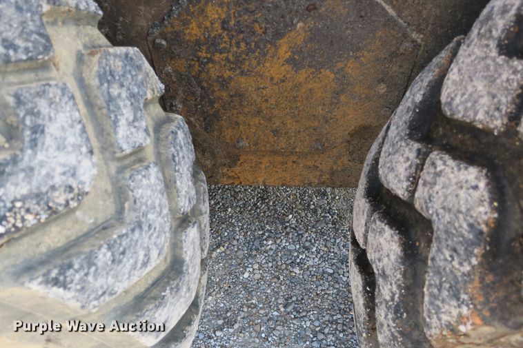 image for item DG8043 1993 Champion 720A motor grader