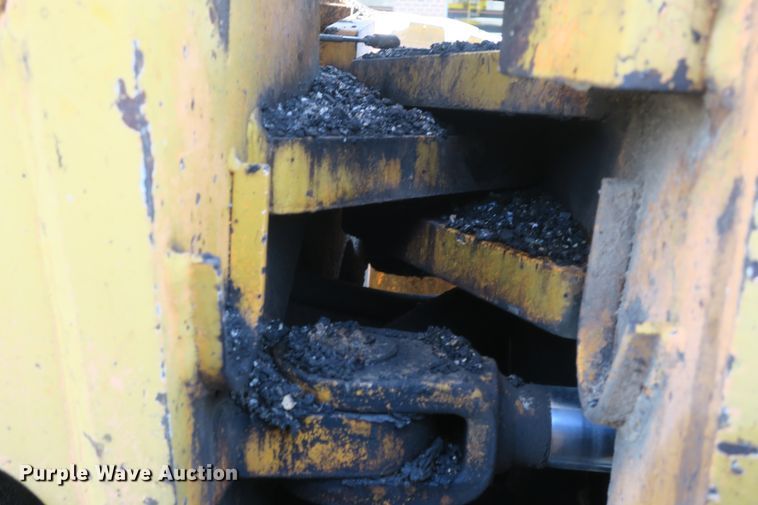 image for item DG8043 1993 Champion 720A motor grader