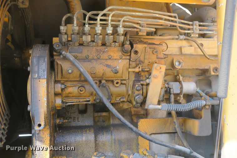 image for item DG8043 1993 Champion 720A motor grader