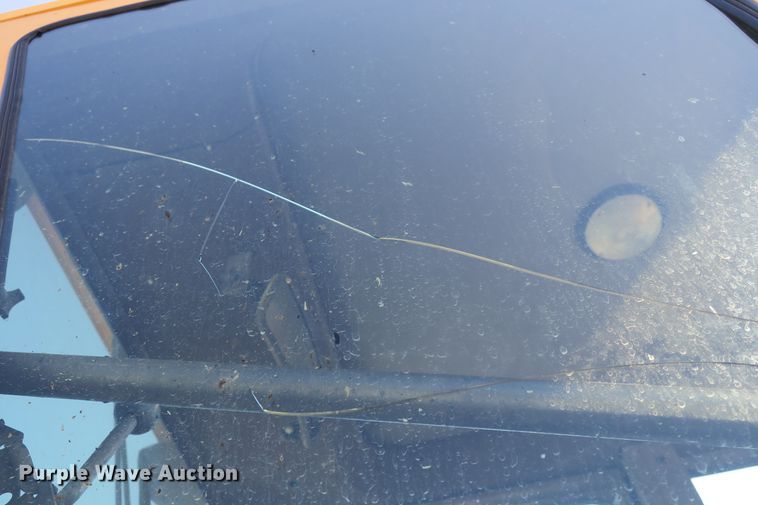 image for item DG8043 1993 Champion 720A motor grader