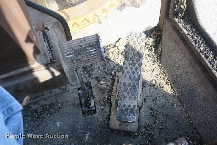 image for item DG8043 1993 Champion 720A motor grader