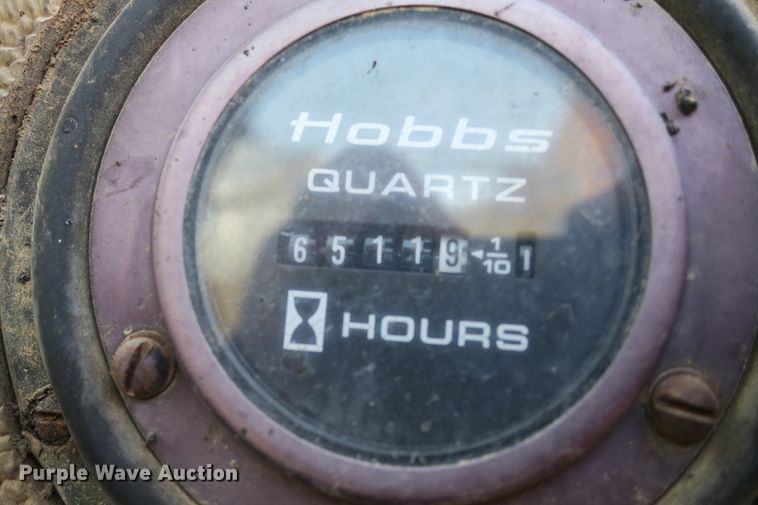 image for item DG8043 1993 Champion 720A motor grader