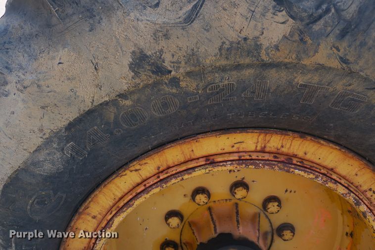 image for item DG8043 1993 Champion 720A motor grader