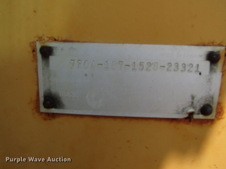 image for item DG8043 1993 Champion 720A motor grader