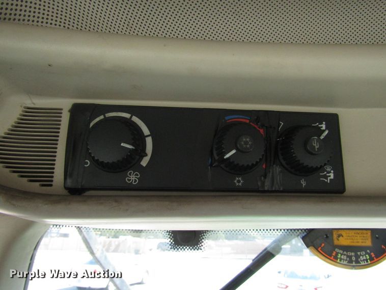 image for item DG8044 2009 John Deere 6430 MFWD tractor