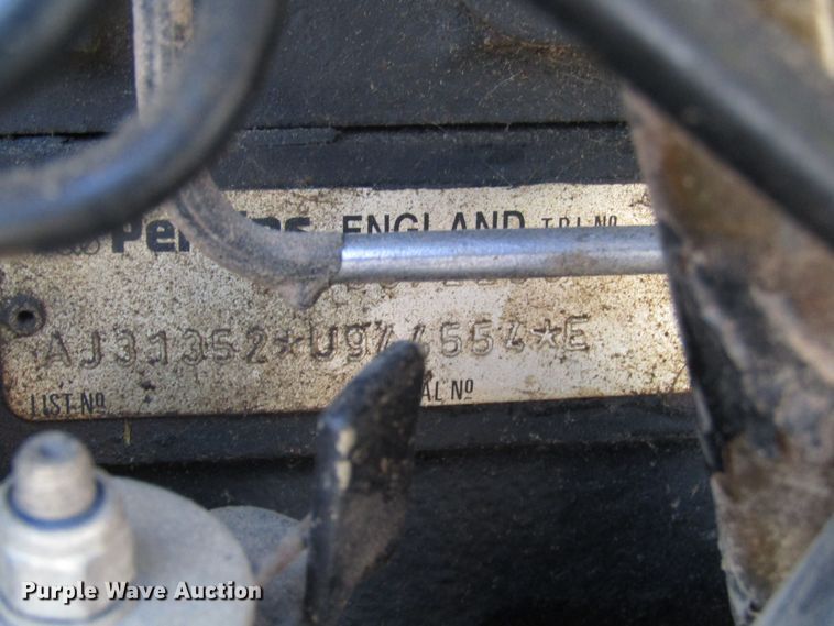 image for item DG8045 2000 Massey Ferguson 4225 MFWD tractor