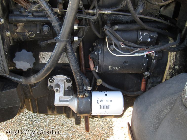 image for item DG8045 2000 Massey Ferguson 4225 MFWD tractor