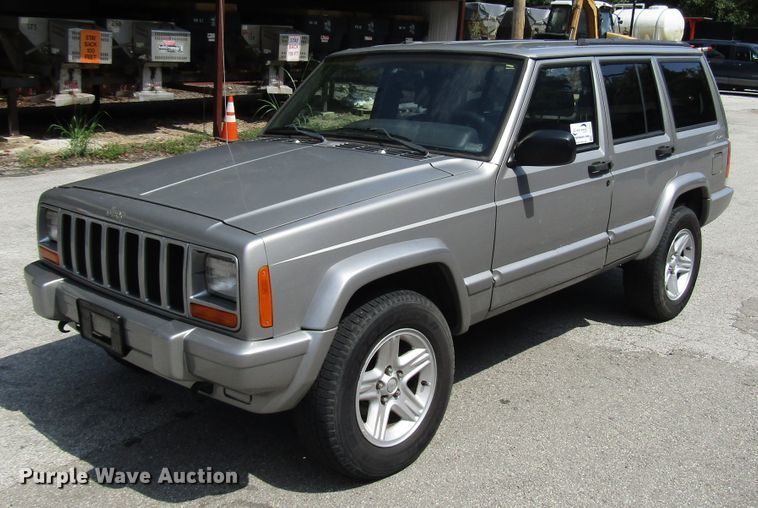 image for item DG8051 2001 Jeep Cherokee SUV