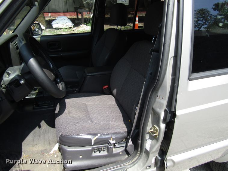 image for item DG8051 2001 Jeep Cherokee SUV