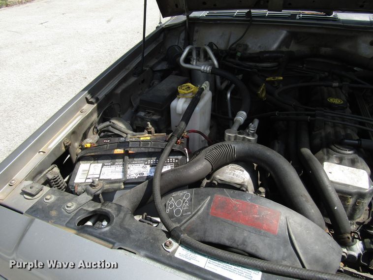 image for item DG8051 2001 Jeep Cherokee SUV