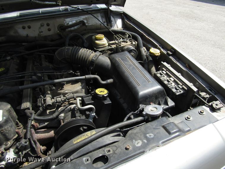 image for item DG8051 2001 Jeep Cherokee SUV