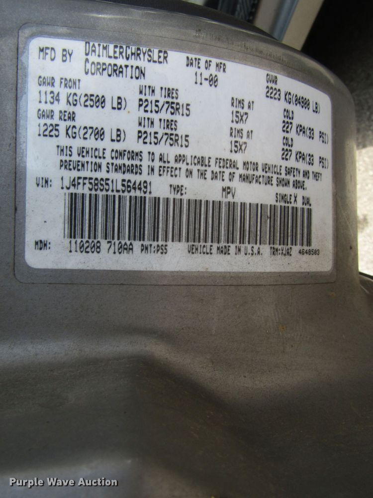 image for item DG8051 2001 Jeep Cherokee SUV