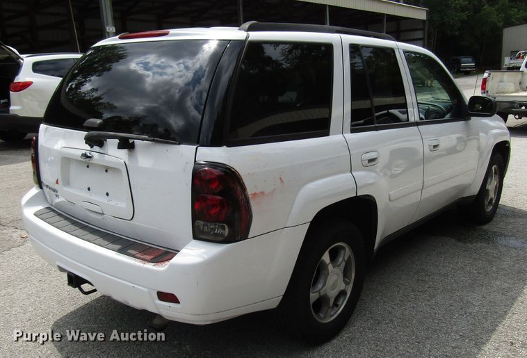 image for item DG8053 2008 Chevrolet TrailBlazer SUV