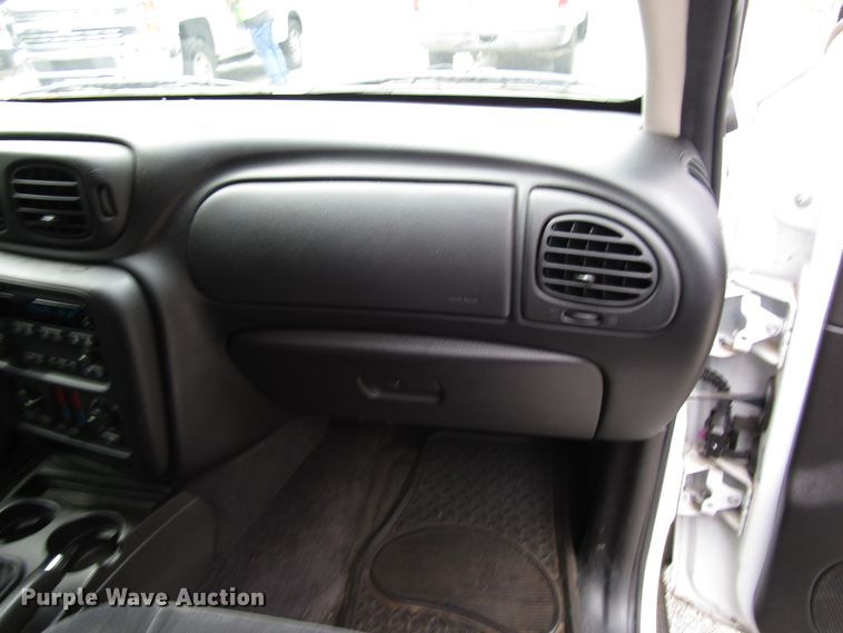 image for item DG8053 2008 Chevrolet TrailBlazer SUV