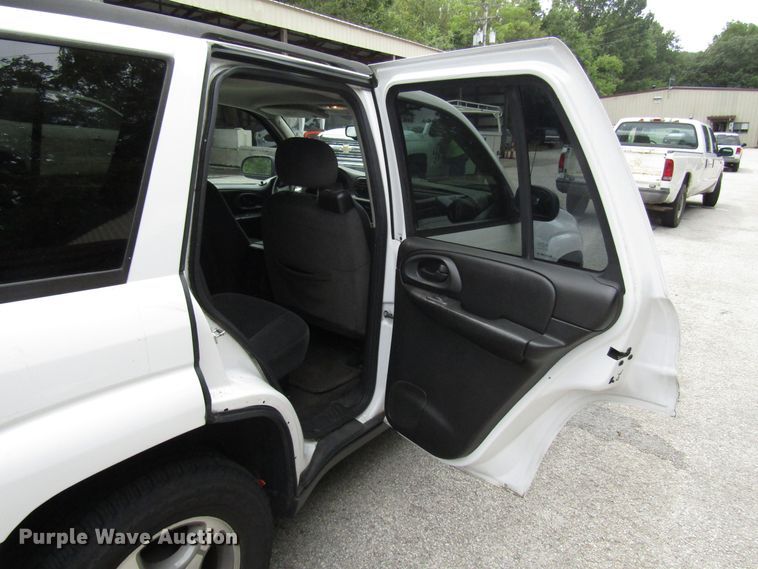 image for item DG8053 2008 Chevrolet TrailBlazer SUV