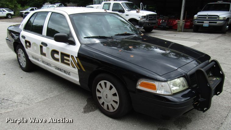 image for item DG8054 2011 Ford Crown Victoria Police Interceptor