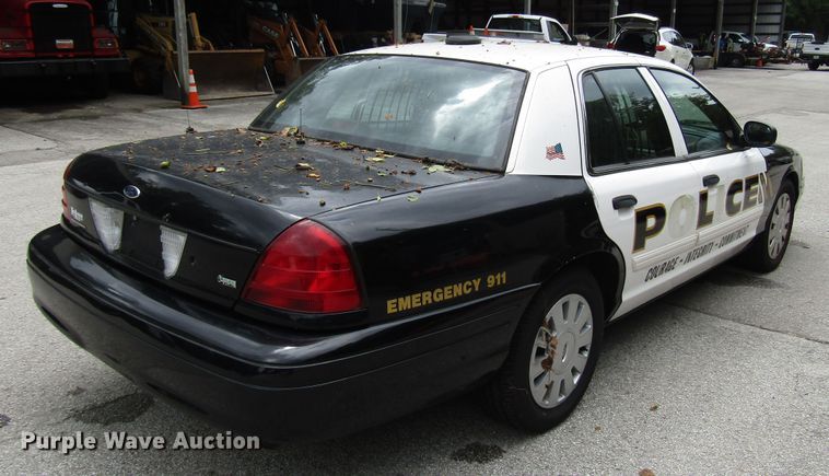 image for item DG8054 2011 Ford Crown Victoria Police Interceptor