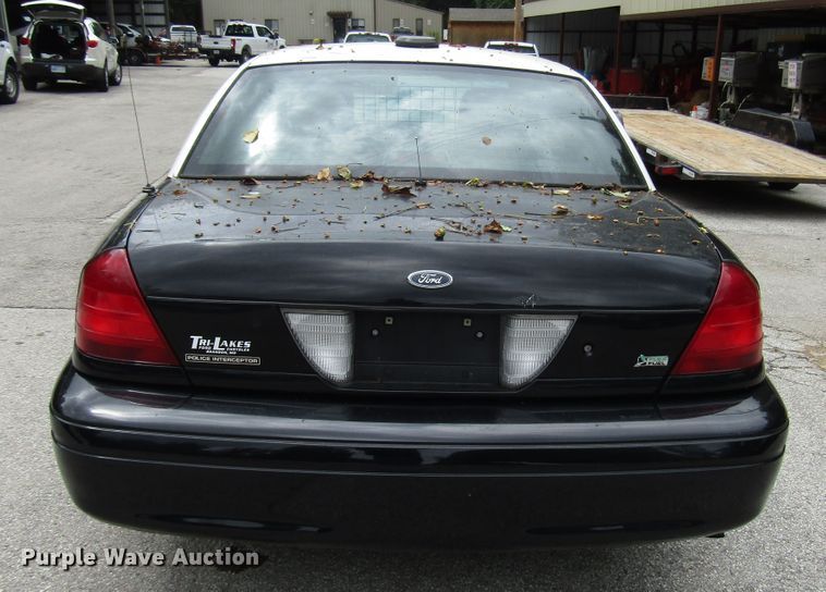 image for item DG8054 2011 Ford Crown Victoria Police Interceptor