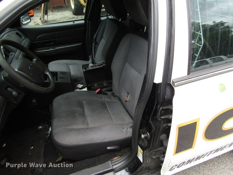 image for item DG8054 2011 Ford Crown Victoria Police Interceptor