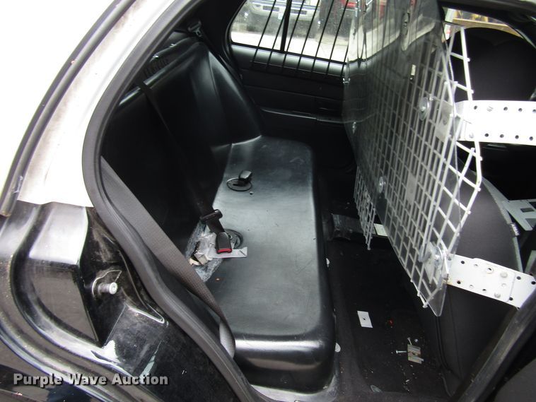 image for item DG8054 2011 Ford Crown Victoria Police Interceptor