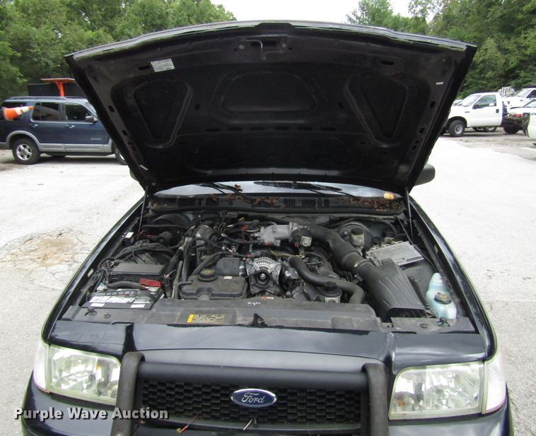 image for item DG8054 2011 Ford Crown Victoria Police Interceptor