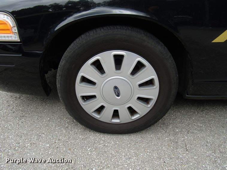 image for item DG8054 2011 Ford Crown Victoria Police Interceptor