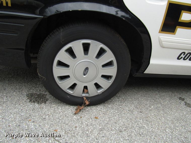 image for item DG8054 2011 Ford Crown Victoria Police Interceptor