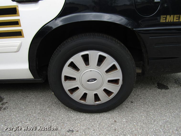 image for item DG8054 2011 Ford Crown Victoria Police Interceptor