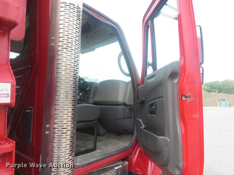 image for item DH1501 2009 International WorkStar 7400 dump truck