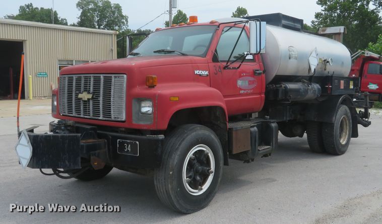 image for item DH1502 1994 Chevrolet Kodiak C6500 oil distribution truck