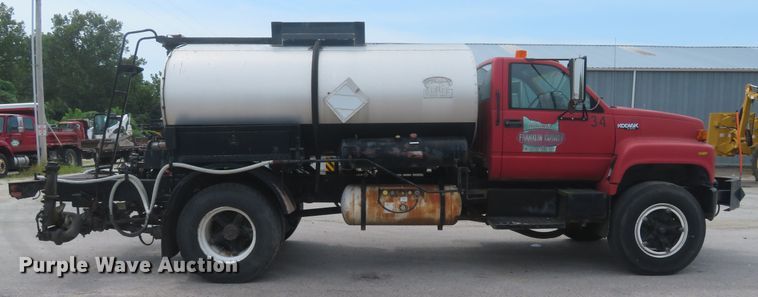 image for item DH1502 1994 Chevrolet Kodiak C6500 oil distribution truck