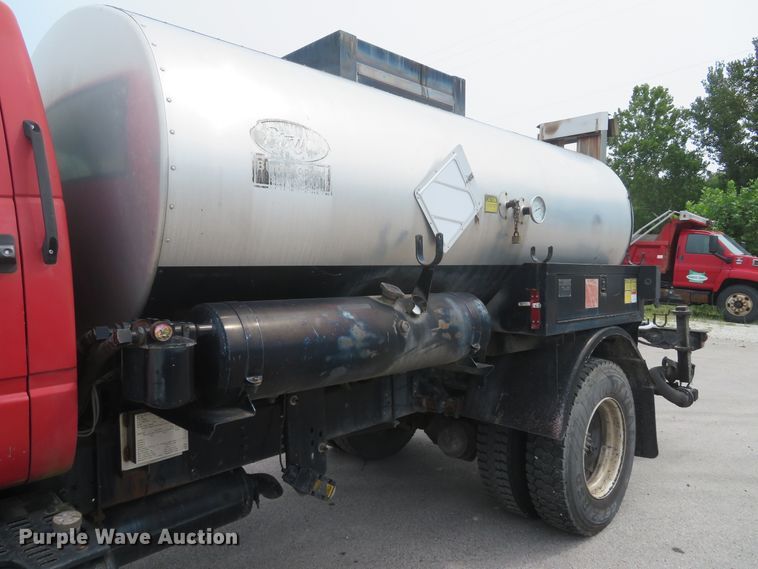 image for item DH1502 1994 Chevrolet Kodiak C6500 oil distribution truck