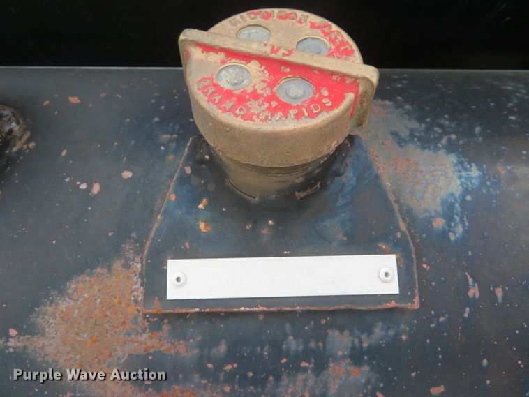 image for item DH1502 1994 Chevrolet Kodiak C6500 oil distribution truck