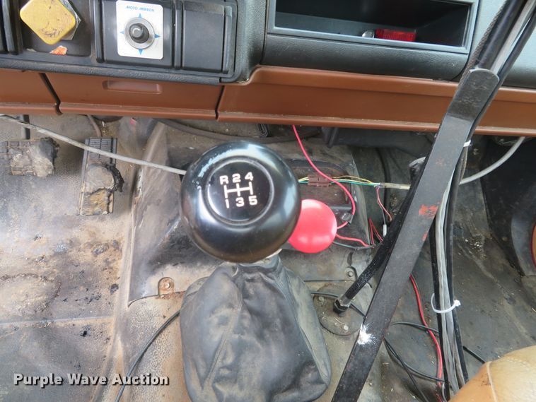 image for item DH1502 1994 Chevrolet Kodiak C6500 oil distribution truck