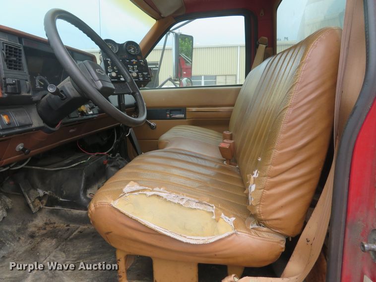 image for item DH1502 1994 Chevrolet Kodiak C6500 oil distribution truck