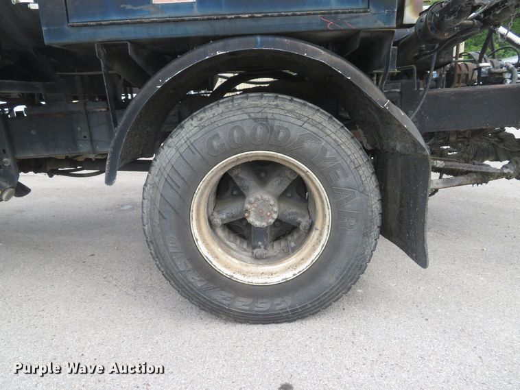 image for item DH1502 1994 Chevrolet Kodiak C6500 oil distribution truck