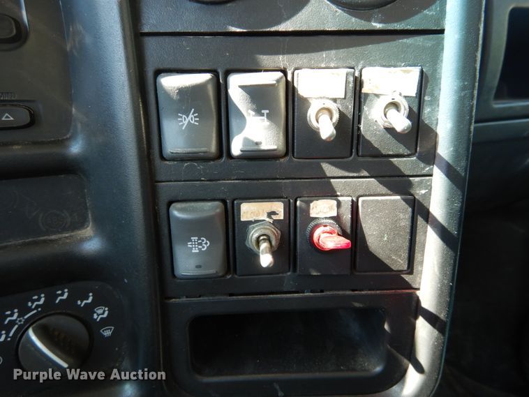 image for item DH1527 2009 GMC C8500 dump truck